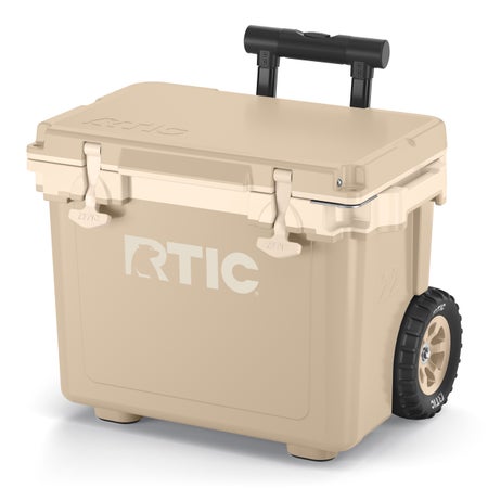 22 QT Ultra-Light Wheeled Cooler