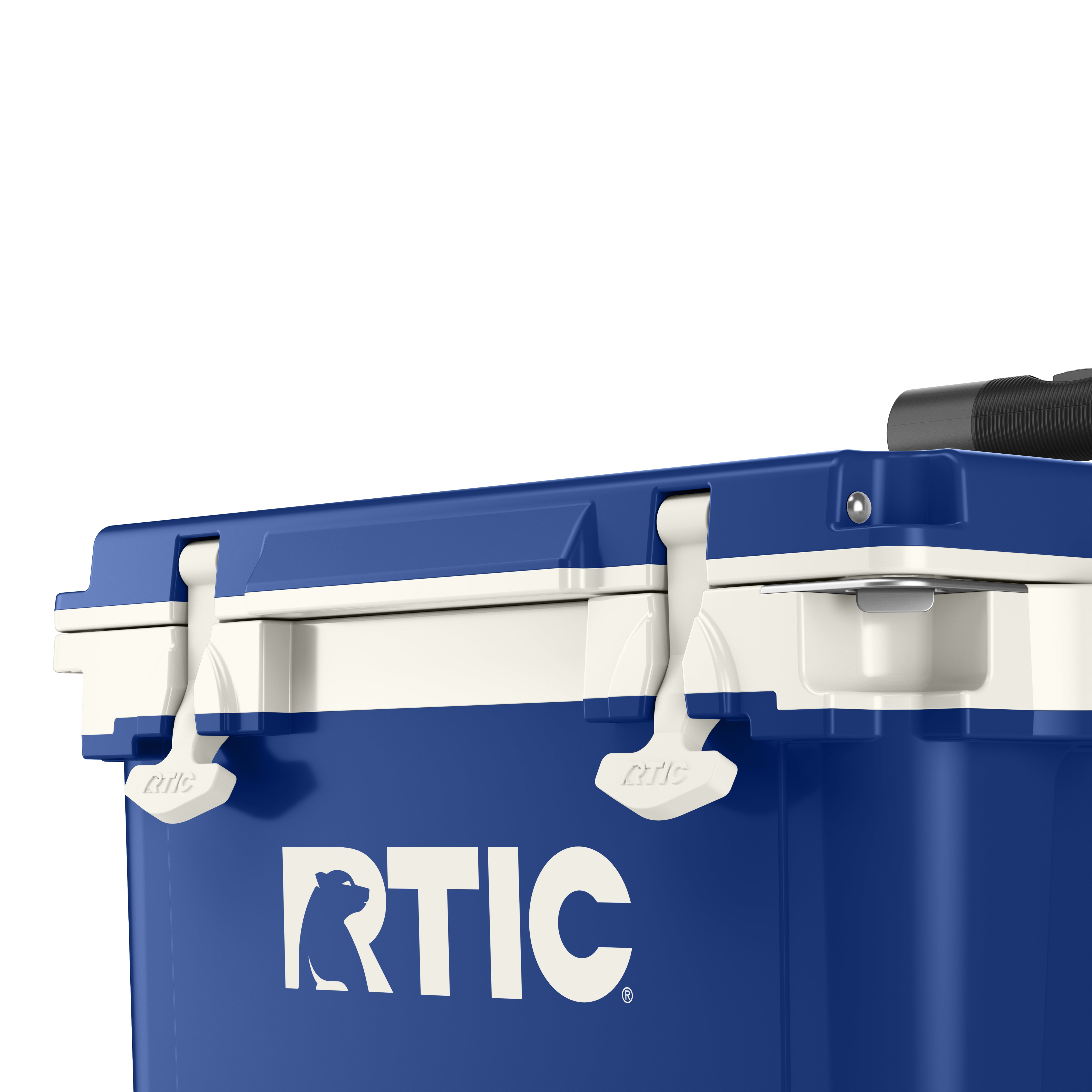 22 QT Ultra-Light Wheeled Cooler | RTIC