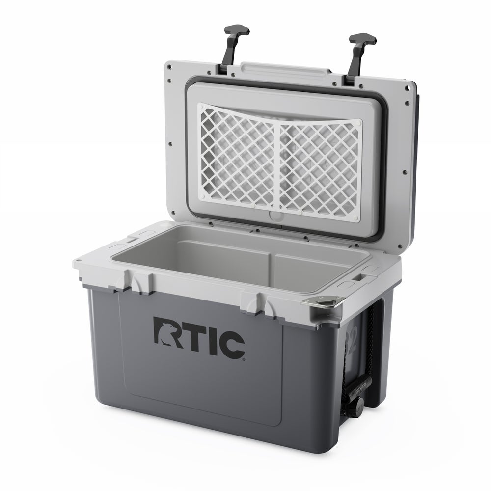 32 QT Ultra-Light Cooler: Lightweight Strong RTIC