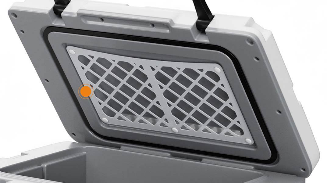 Close up of the cargo net on the RTIC 22QT Ultra-Light Cooler